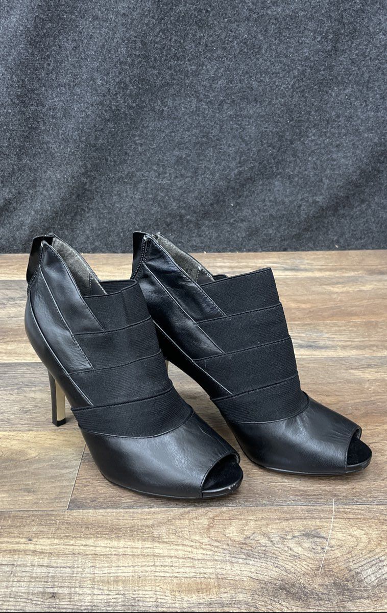 Adrienne Vittadini Black Leather & Stretch Peep Toe Ankle Booties Size 6.5