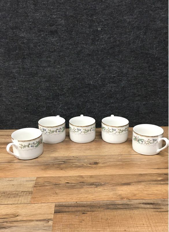 Set of 5 Farberware Wellesley #486 Fine China Cups