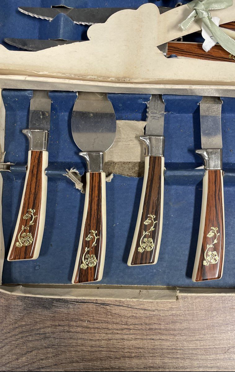 Lifetime Cutlery 19pc Gourmet Knife Bar Set Stainless Faux Wood Handle Vintage