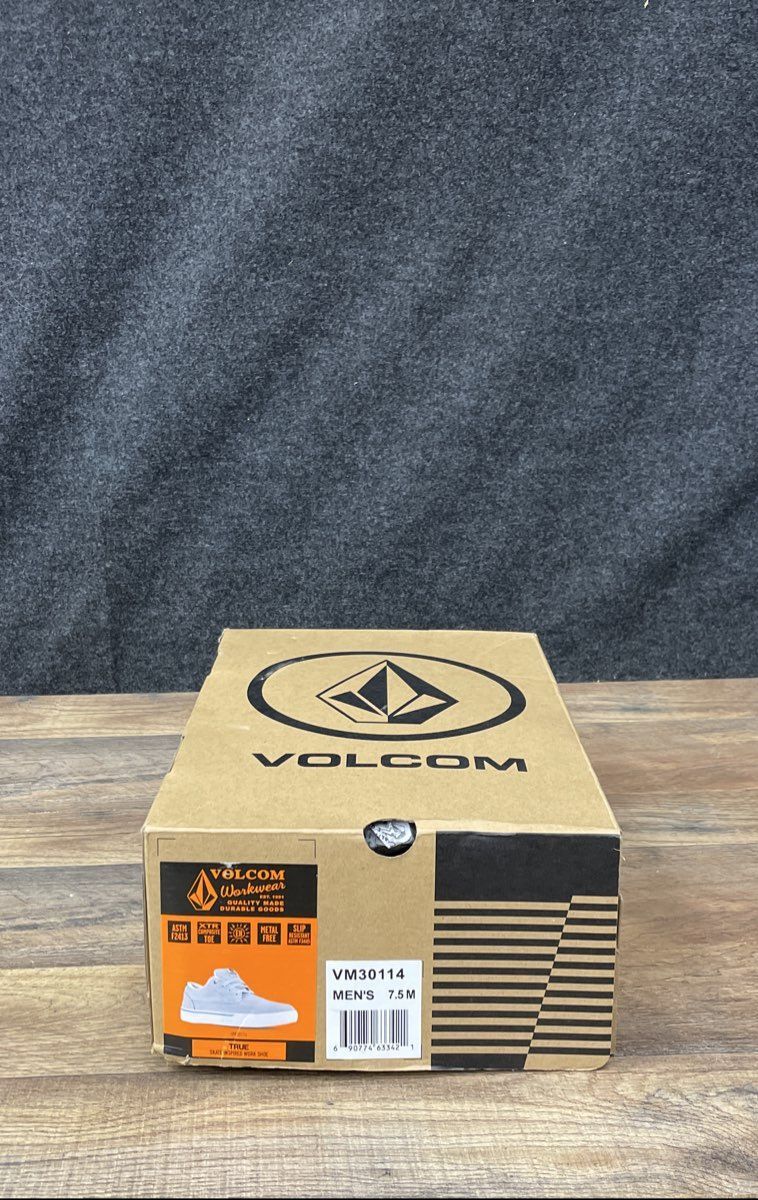 Volcom True Gray White Skate Inspired Safety Toe Work Shoe Men's Size 7.5 New
