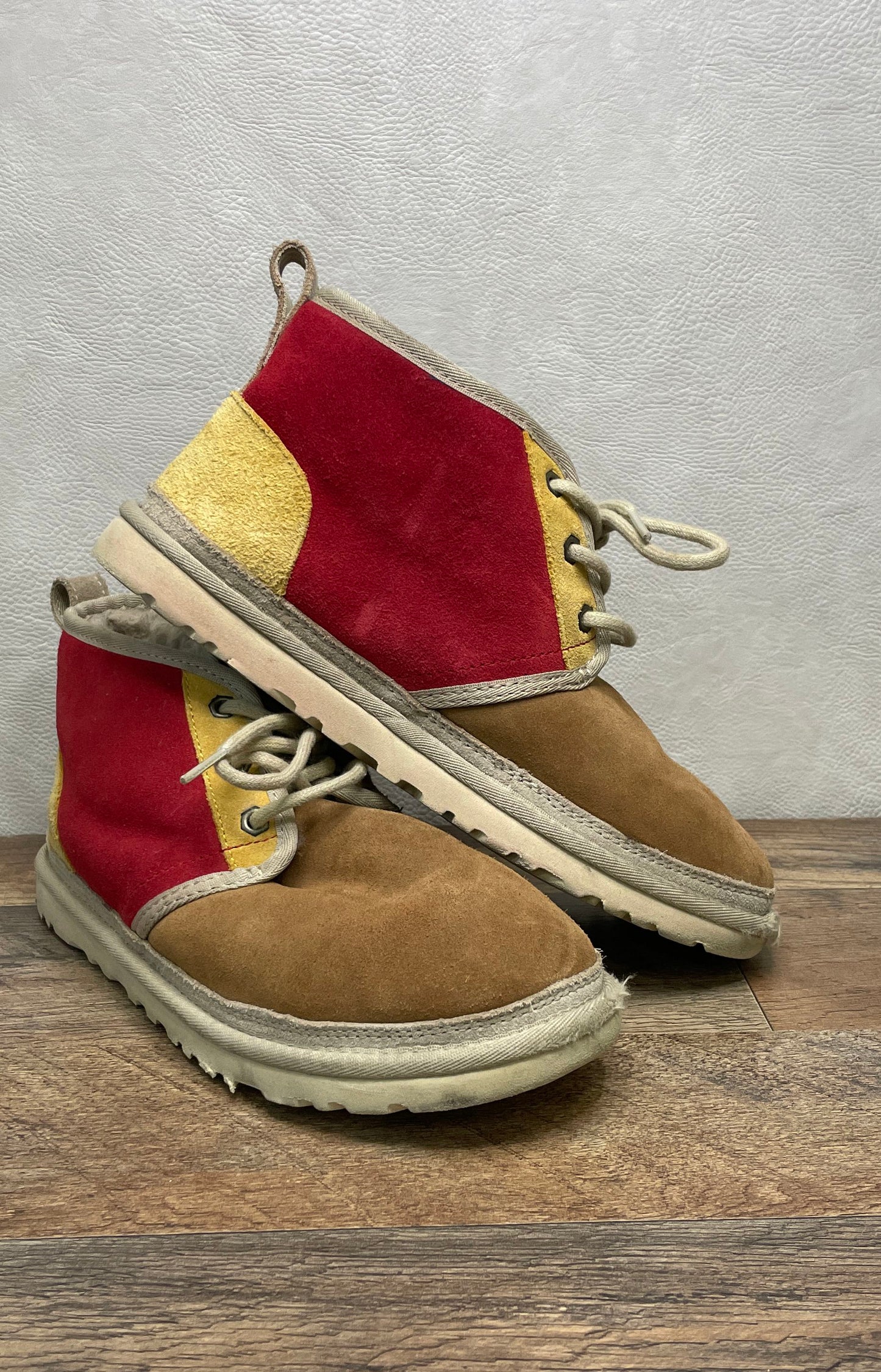 UGG Neumel Pollen Samba Red Chestnut Suede Chukka Boots Men's Size 7