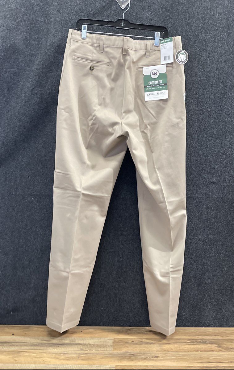 Lee Men's Khaki Pants Custom Fit Relaxed Flat Front Chinos Size 34x34 NWT