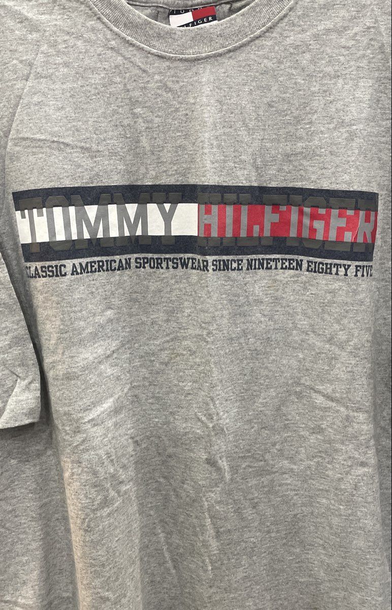Vintage Y2K Tommy Hilfiger Men's Gray Graphic Classic Sportswear T Shirt XL