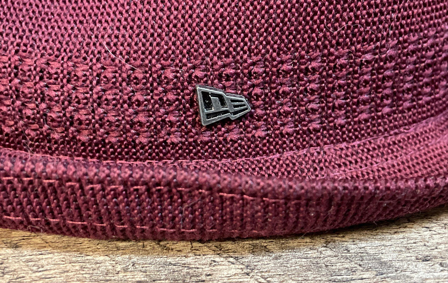 New Era Men's Burgundy Woven Mesh Fedora Hat Metal Logo Sz M