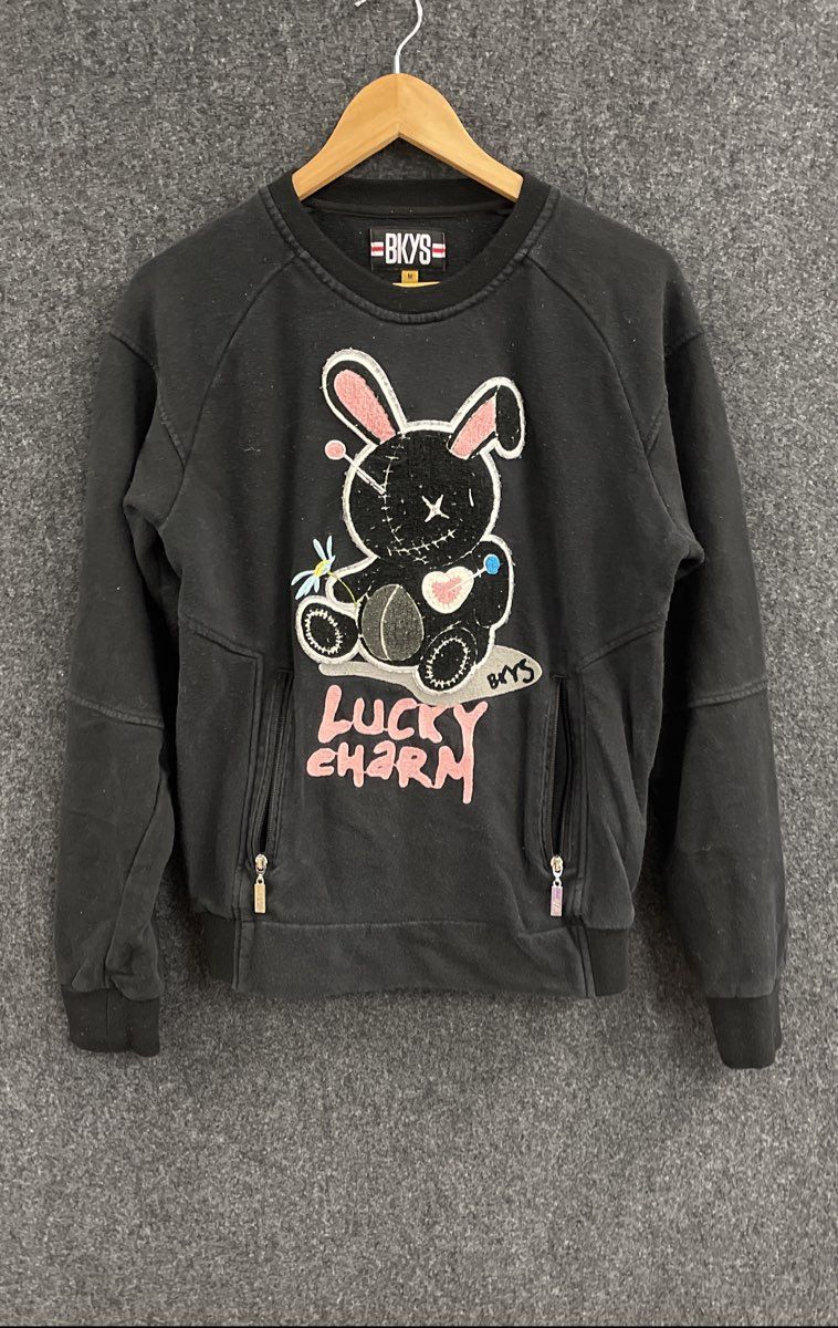 BKYS Men's Black Lucky Charm Voodoo Bunny Chenille Patch Sweatshirt Size M