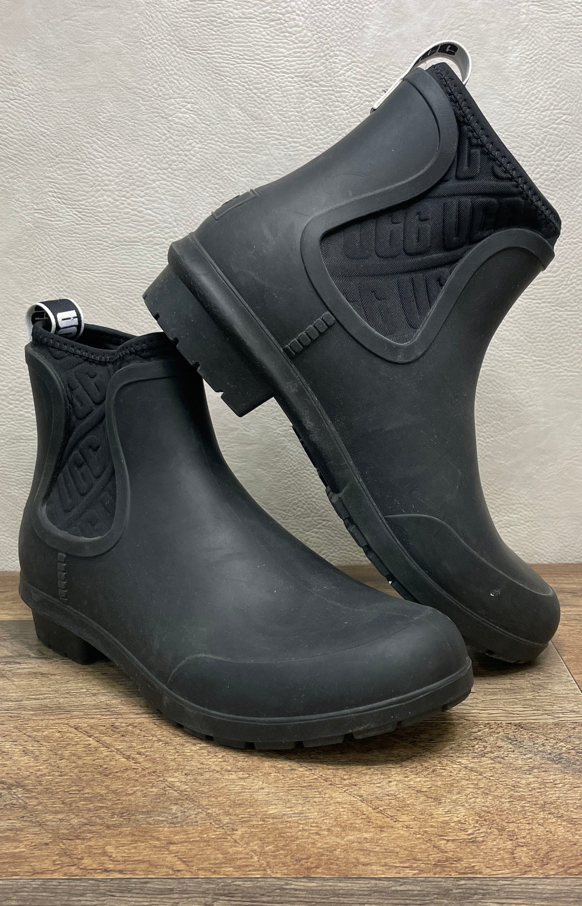 UGG Chevonne Black Waterproof Chelsea Rain Boots Women's Size 7
