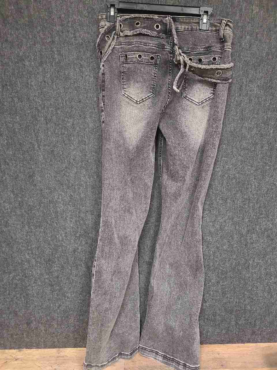 Hot Topic Women's Grey Faded Flare Jeans Raw Seam Distressed Grommet Sz 15