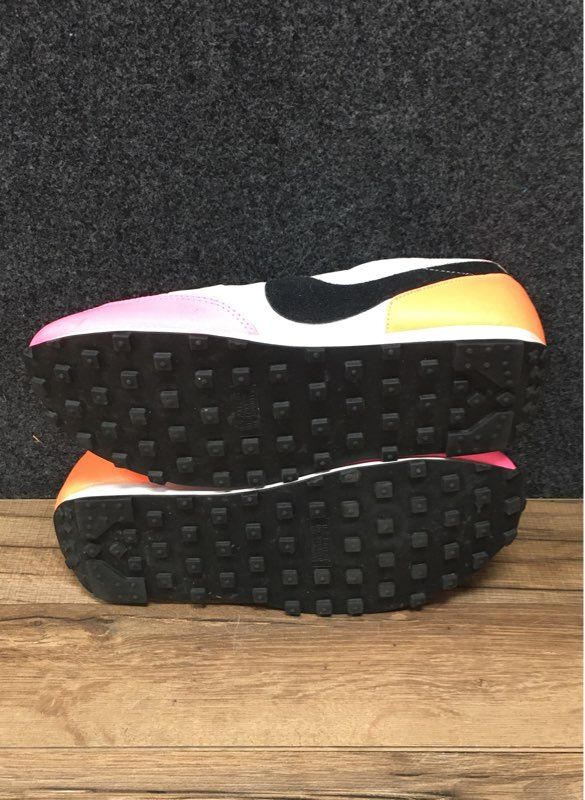 Nike Daybreak White Hyper Pink Solar Flare Women's Sneakers Size 10