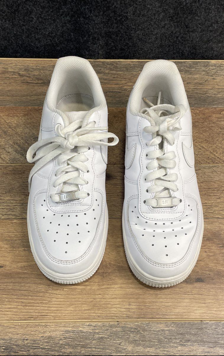 Nike Air Force 1 '07 Low Triple White Women's Sneakers Size 8