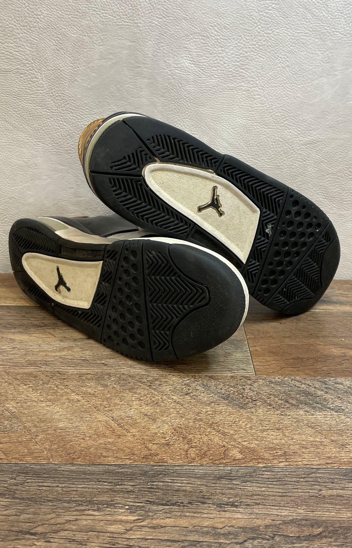Nike Jordan Pro Strong White Black Gold Basketball Shoes Size 6.5Y