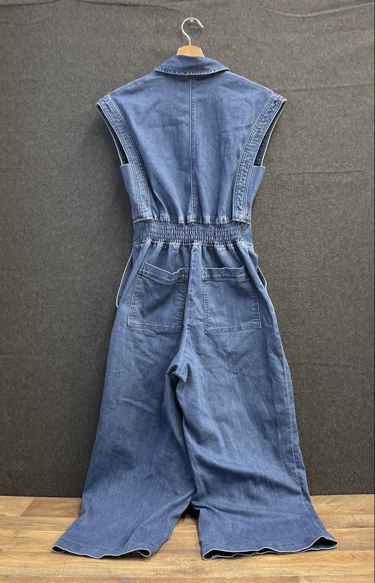 Me by Jennie Garth Women's Blue Denim Sleeveless Wide Leg Jumpsuit NWT Sz 4