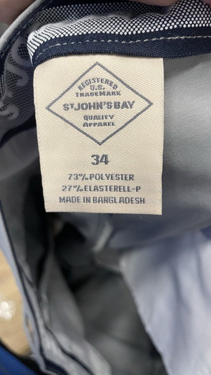 St. John's Bay Men's Mid Rise Performance Chino Shorts Gray 9" Inseam Sz 34 NWT