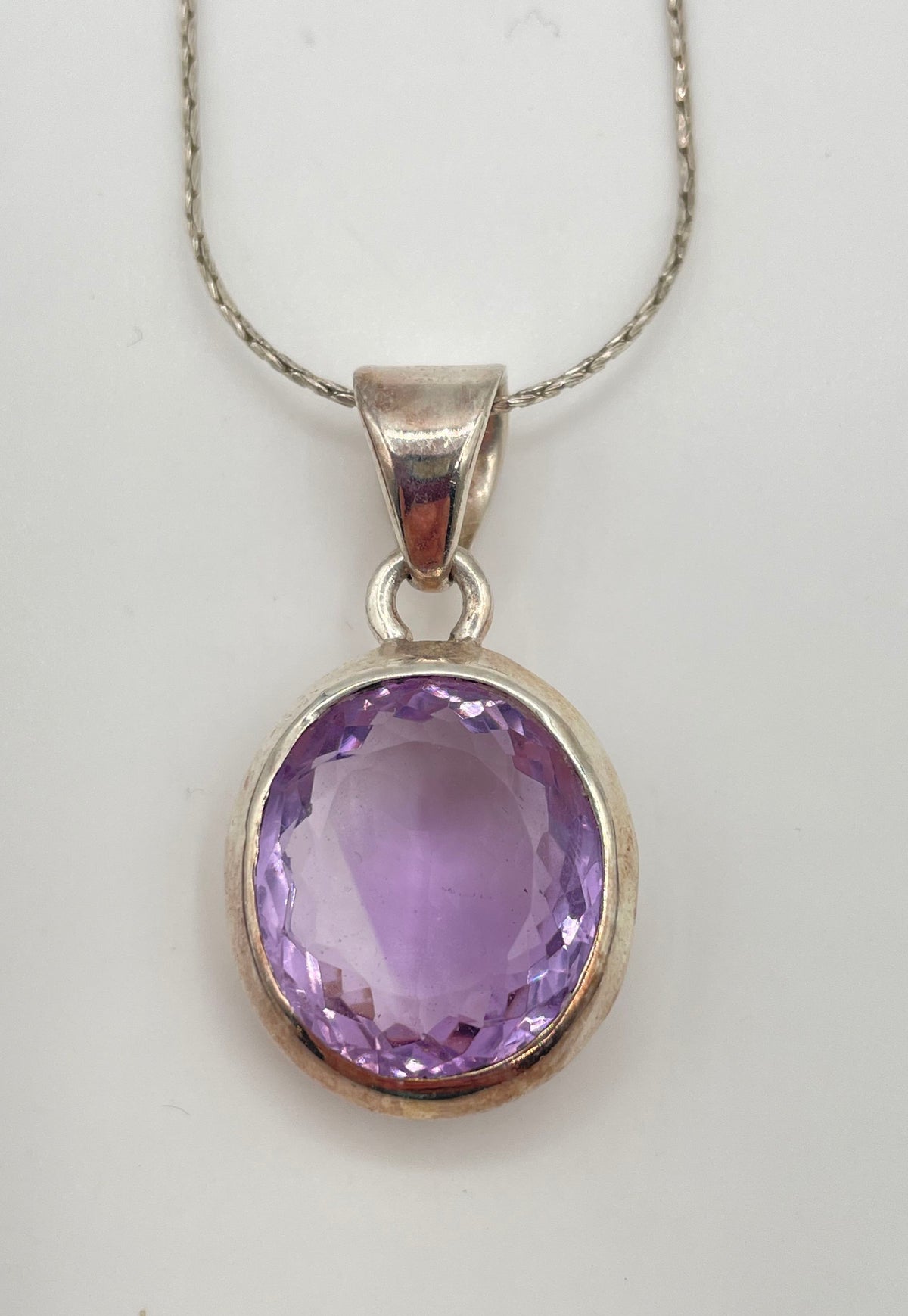 925 Sterling Silver Purple Glass Stone Pendant Necklace 8.5g