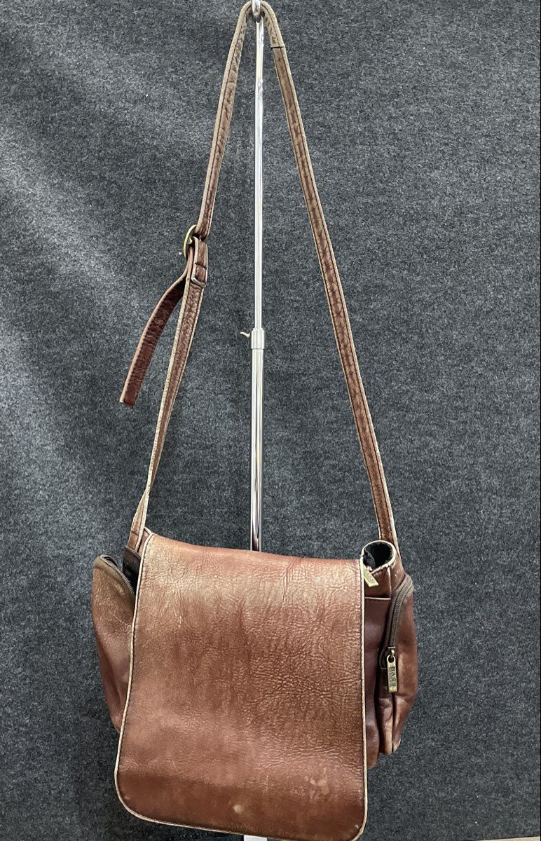 Bass Brown Leather Crossbody Messenger Bag Flap Multi-Pocket Vintage