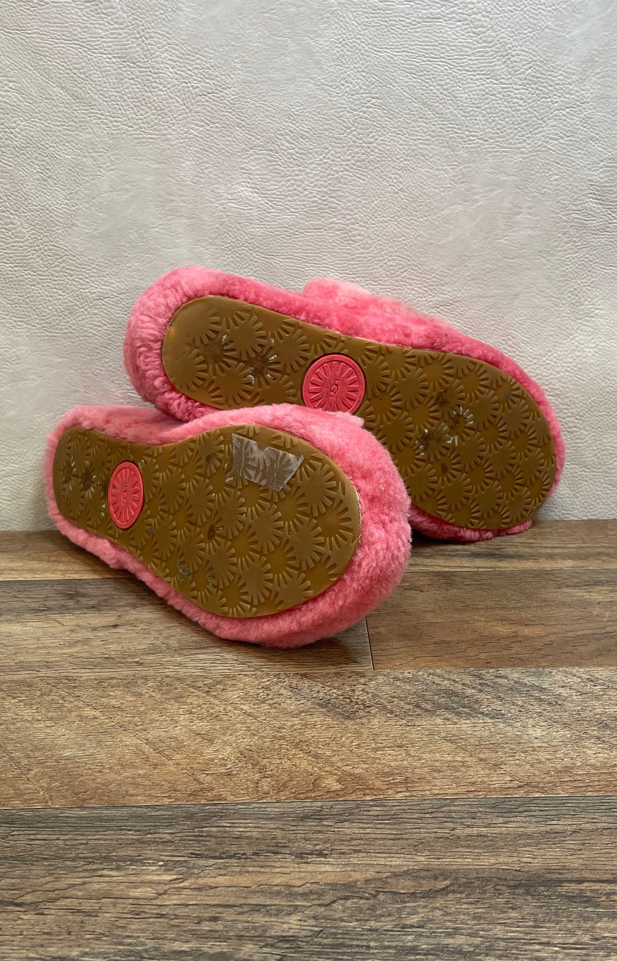 UGG Oh Yeah Pink Sheepskin Slide Slippers Women's Size 11