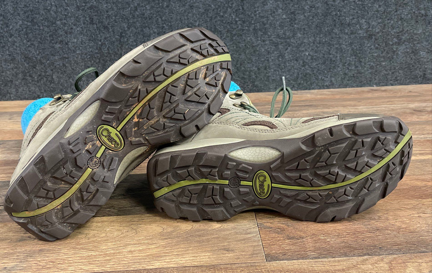 Chaco Women's Waterproof Suede Leather Mid Hiking Boots Tan Brown Size 8