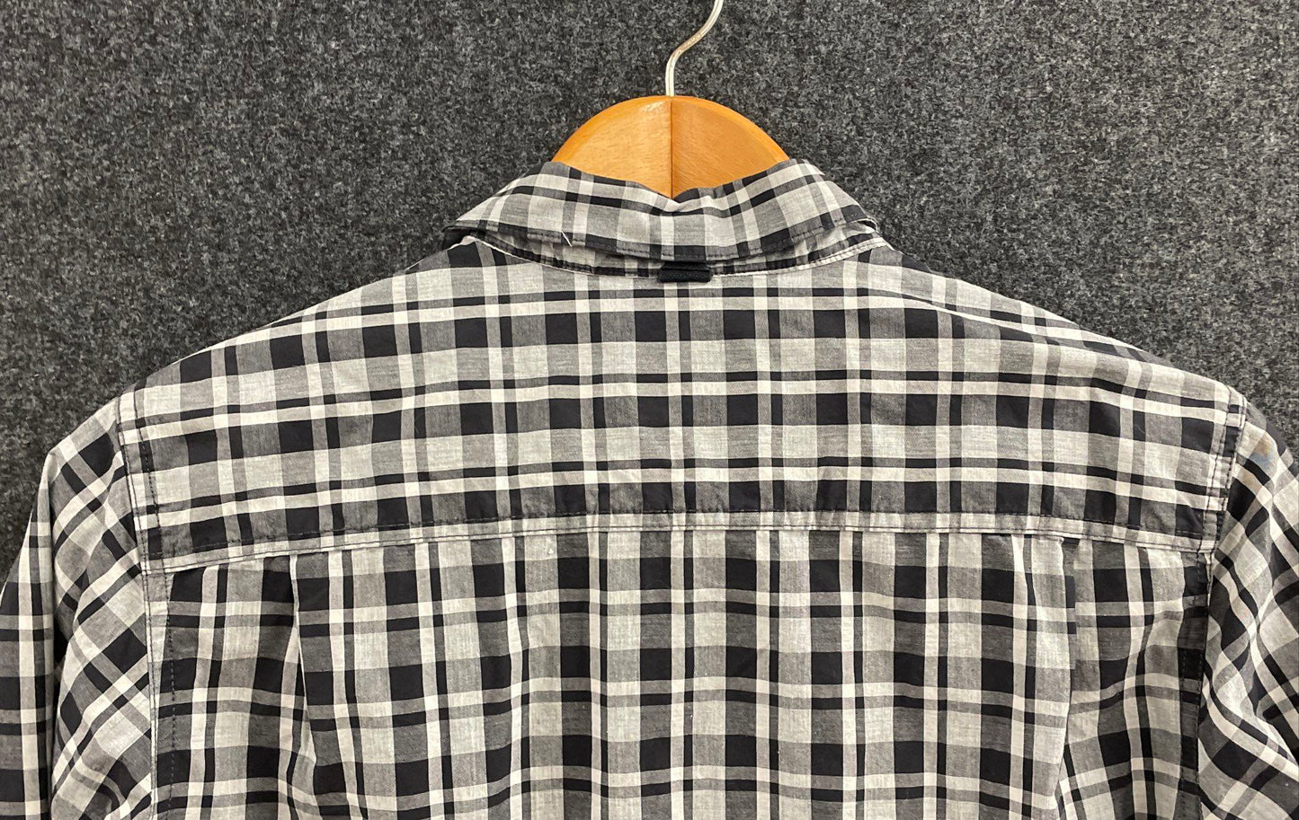 The North Face Men's Long Sleeve Button Up Shirt Black White Gray Plaid Size S