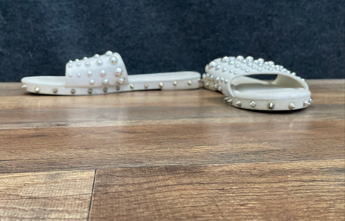Cape Robbin White Studded Spike Slide Sandals Women's Size 11