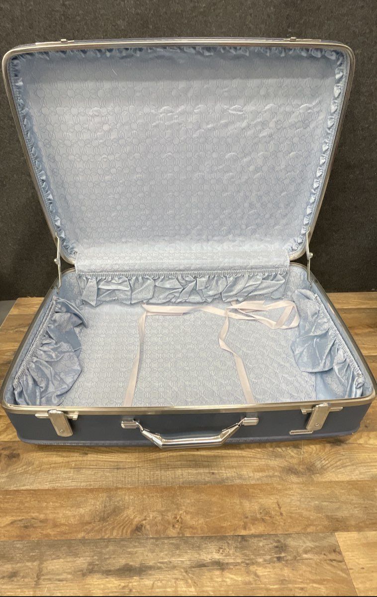 Vintage 1970s American Tourister Blue Hard Shell Suitcase Large Travel Bag