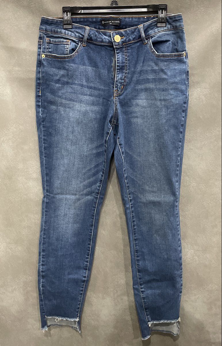 Fashion To Figure Women's Blue Skinny Jeans Distressed Raw Hem Stretch Sz 14