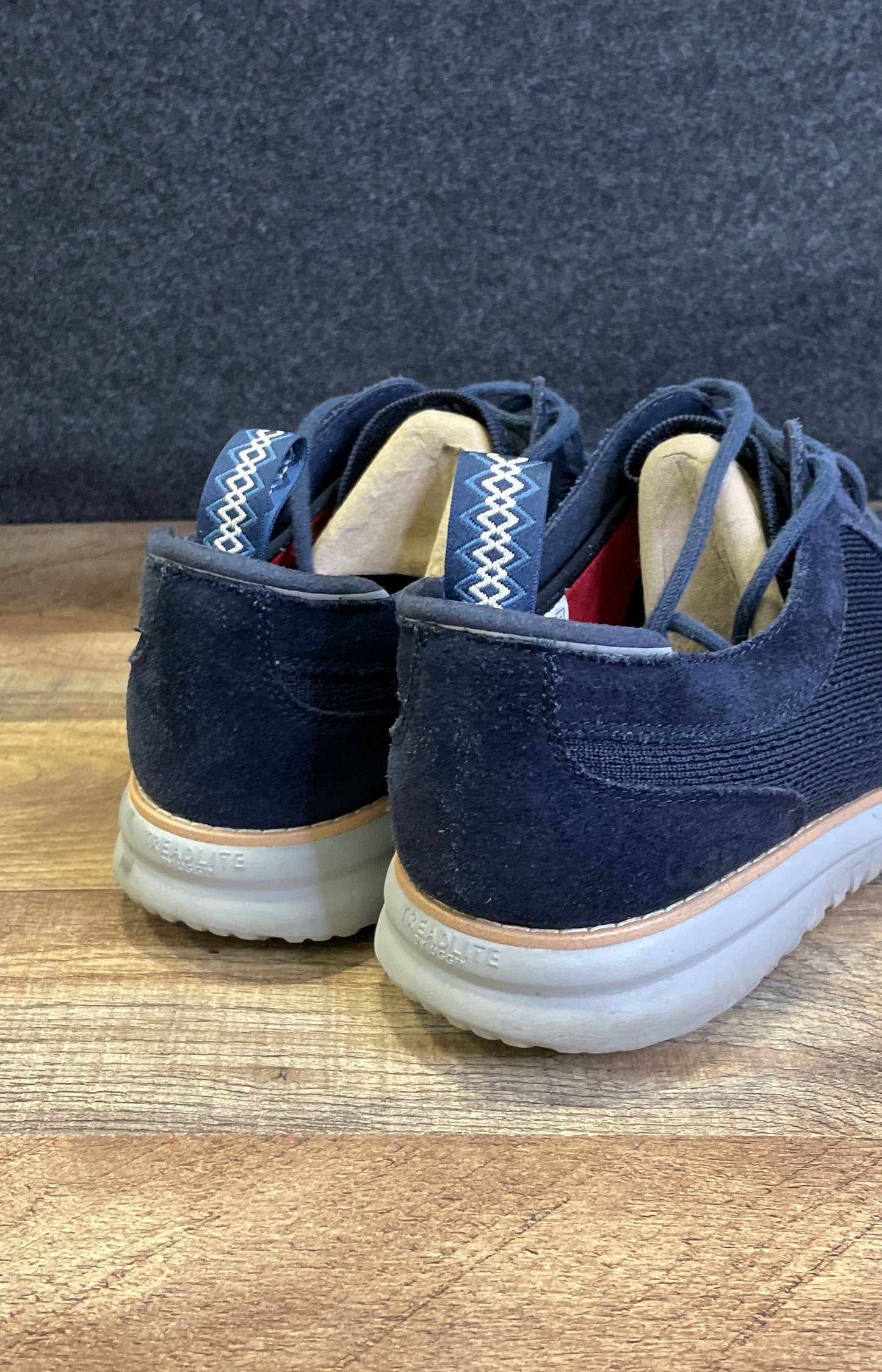 UGG Men's Frew HyperWeave Navy Blue Knit Suede Sneakers Size 11.5
