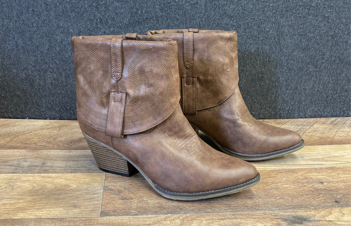MIA Joshua Brown Western Ankle Boots Embroidered Pointed Toe Size 11