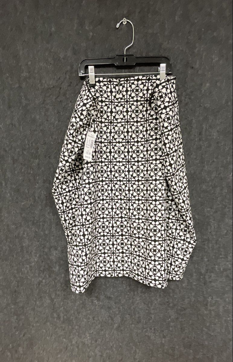 Dressbarn Women's Black White Geometric Tile Print Skirt NWT Size 18W