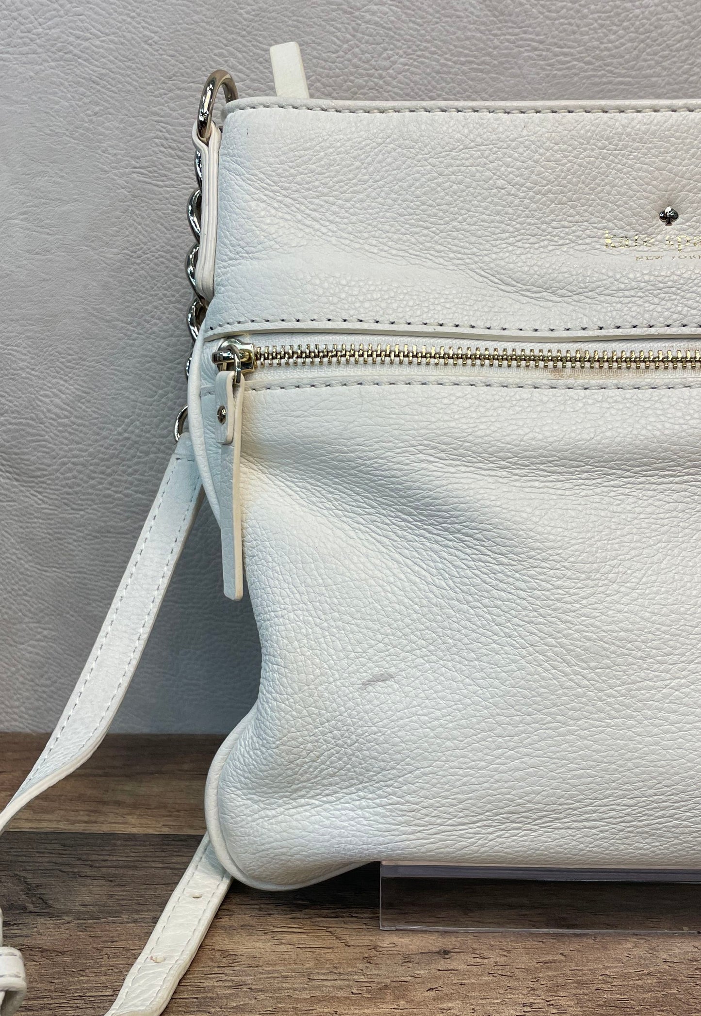Kate Spade White Pebbled Leather Front Zip Crossbody Bag Silver Hardware