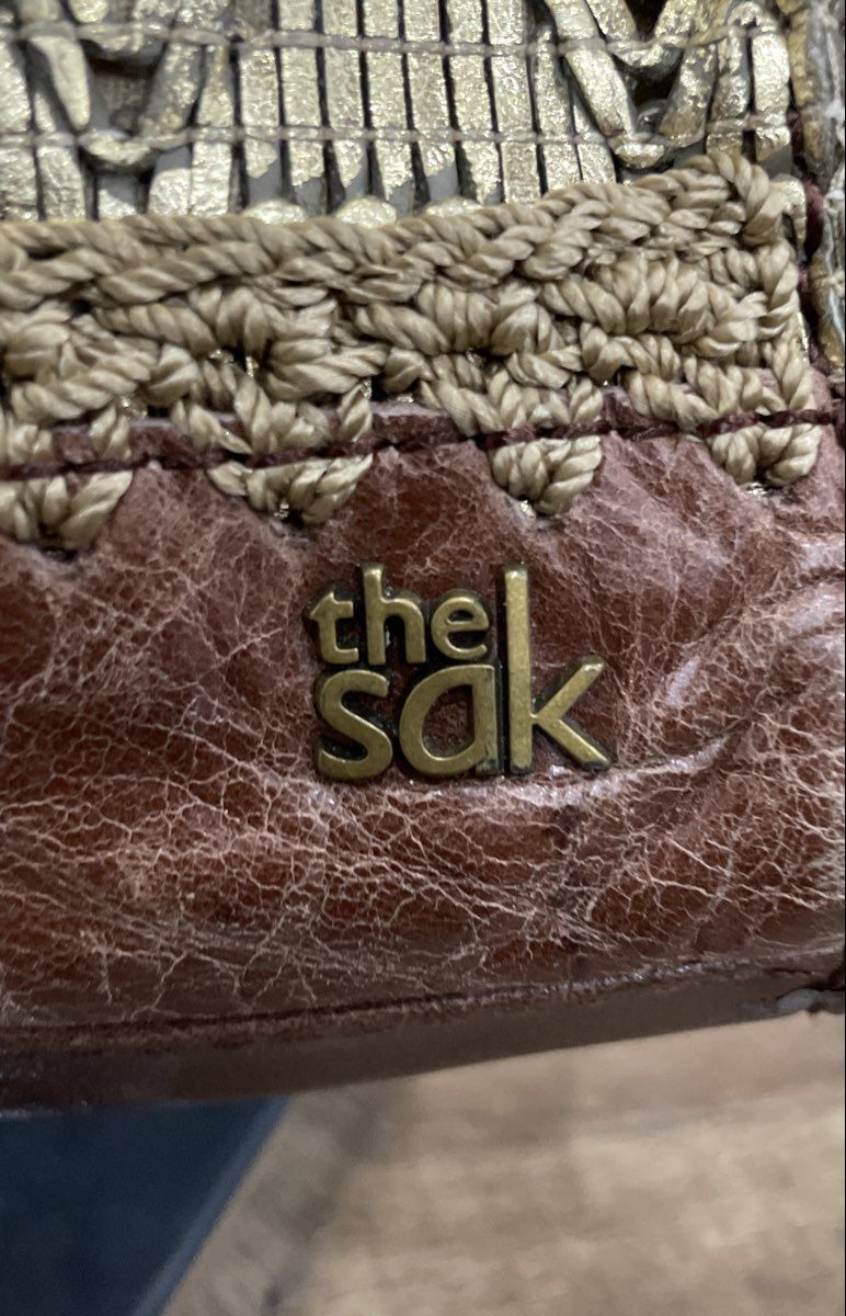 The Sak Brown Leather Gold Metallic Woven Chevron Crossbody Purse Bag