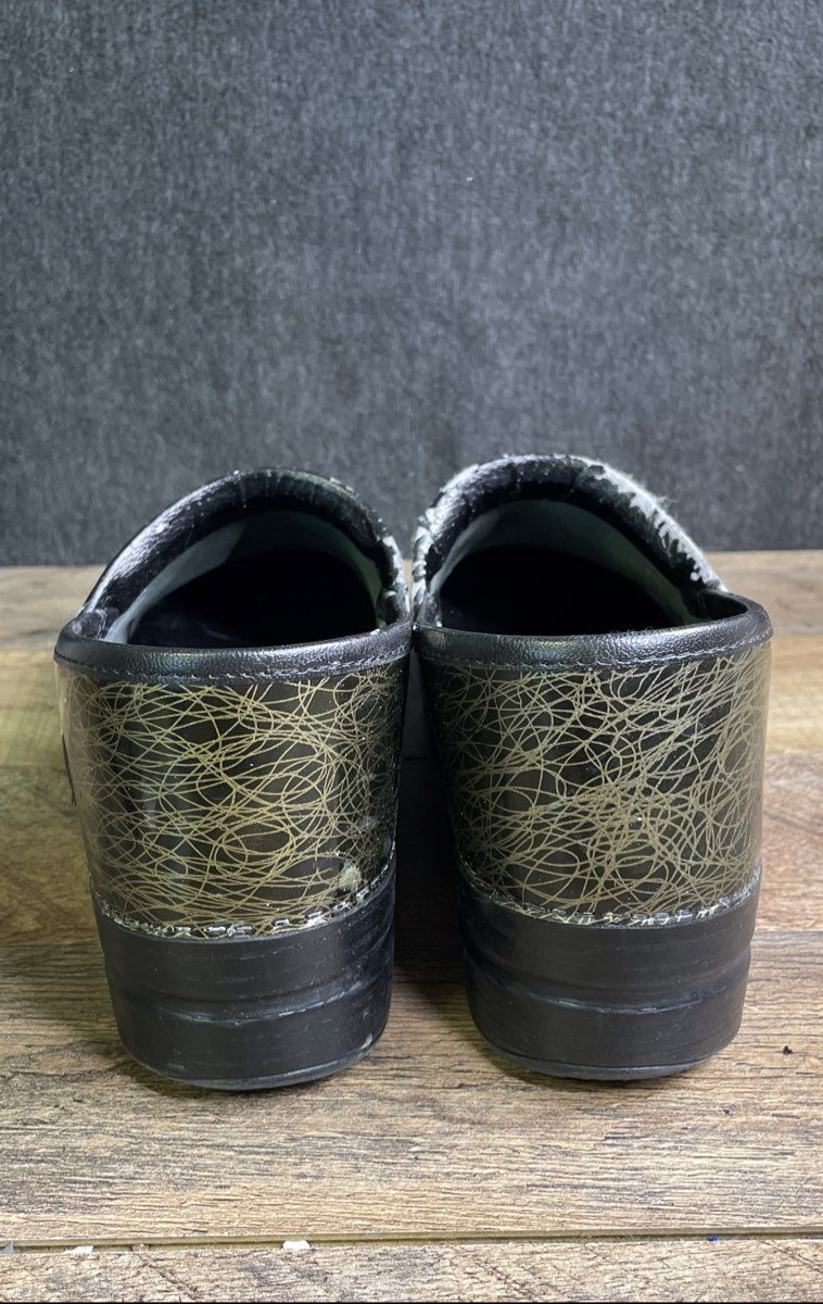 Dansko Professional Black Gold Scribble Patent Leather Clogs Size 42