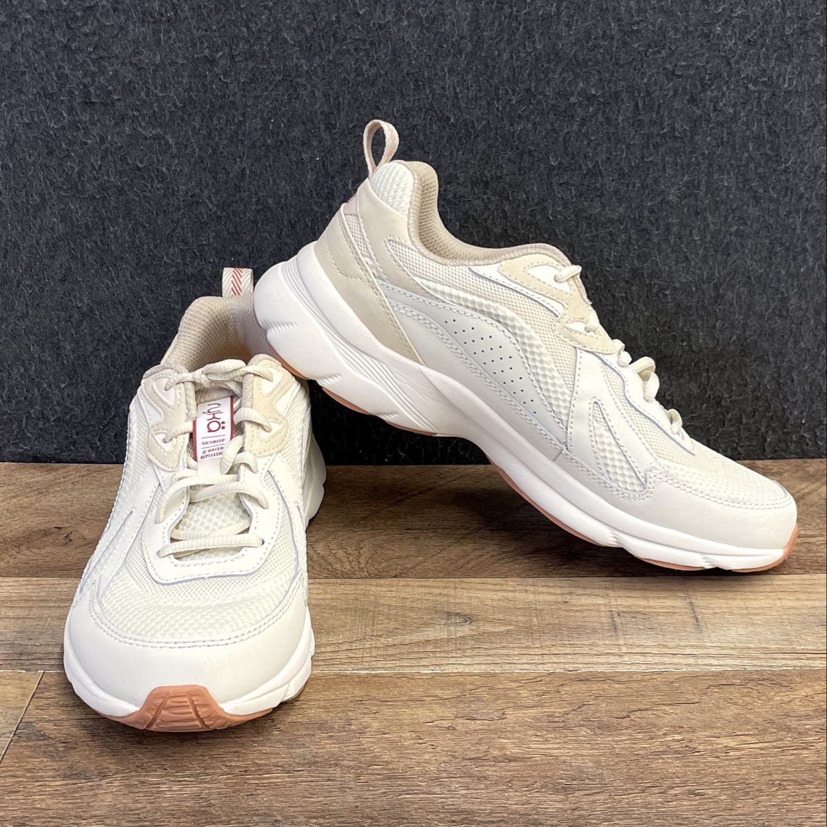 Ryka Skyrise Women's Walking Sneaker Off White Cream Leather Size 8