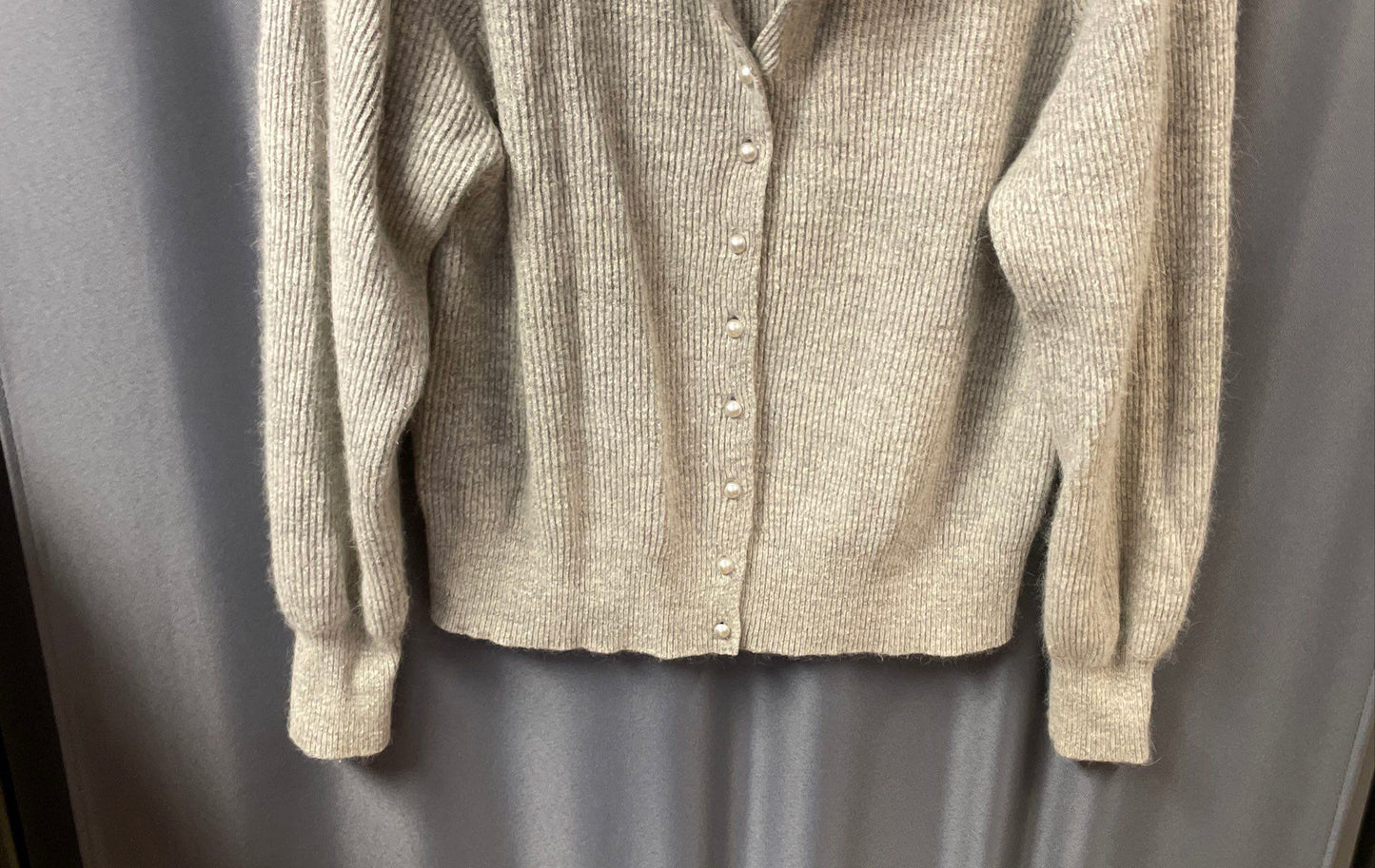 Vintage Y2K Norm Thompson Women's Gray Silk Angora Ribbed Cardigan Pearl Sz M