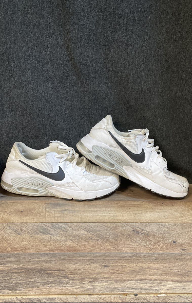 Nike Air Max Excee White Black Men's Running Shoes Size 10.5
