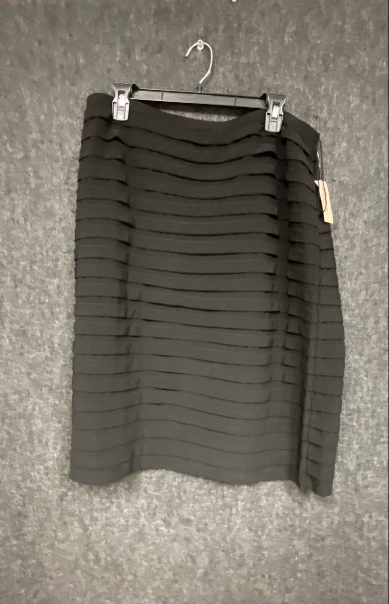 Dressbarn Women's Black Layered Tiered Ruffle Skirt NWT Size 18W