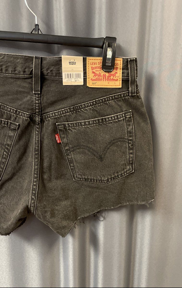 Levi's Women's 501 High Rise Cut Off Shorts Black Distressed Sz 28 NWT