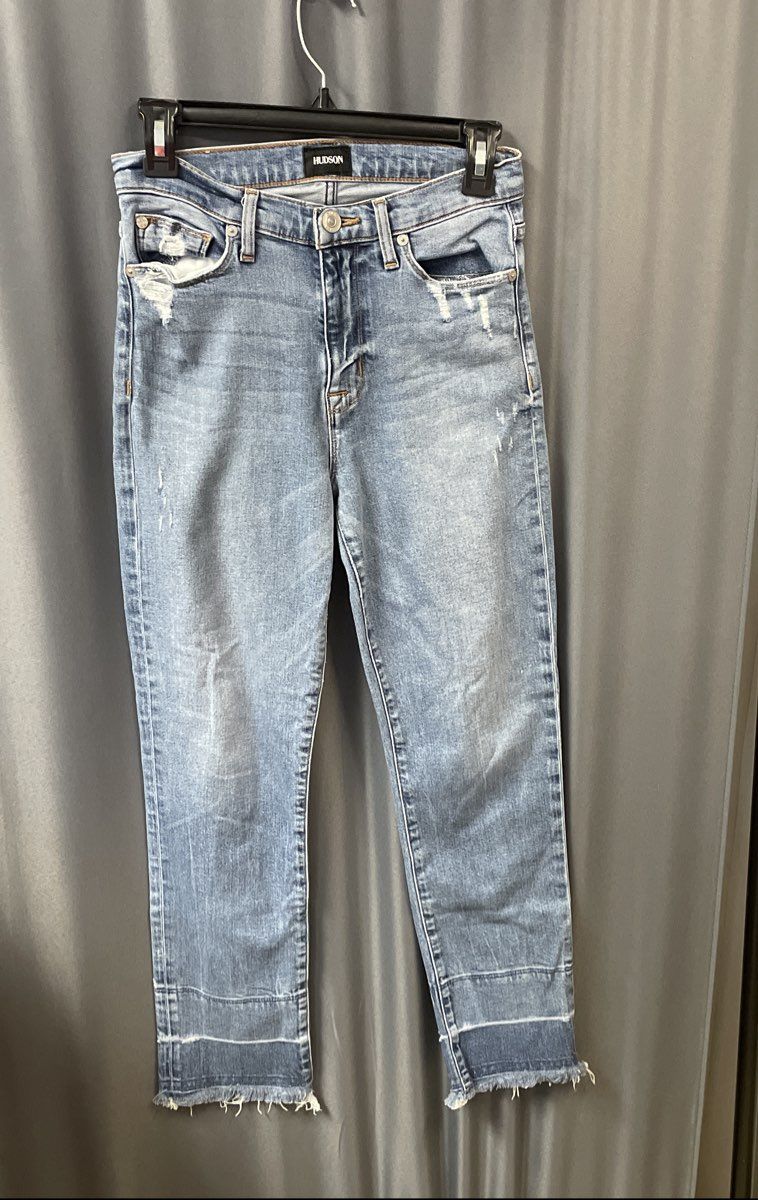 Hudson Women's Blue Distressed Straight Leg Released Frayed Hem Jeans Size 26