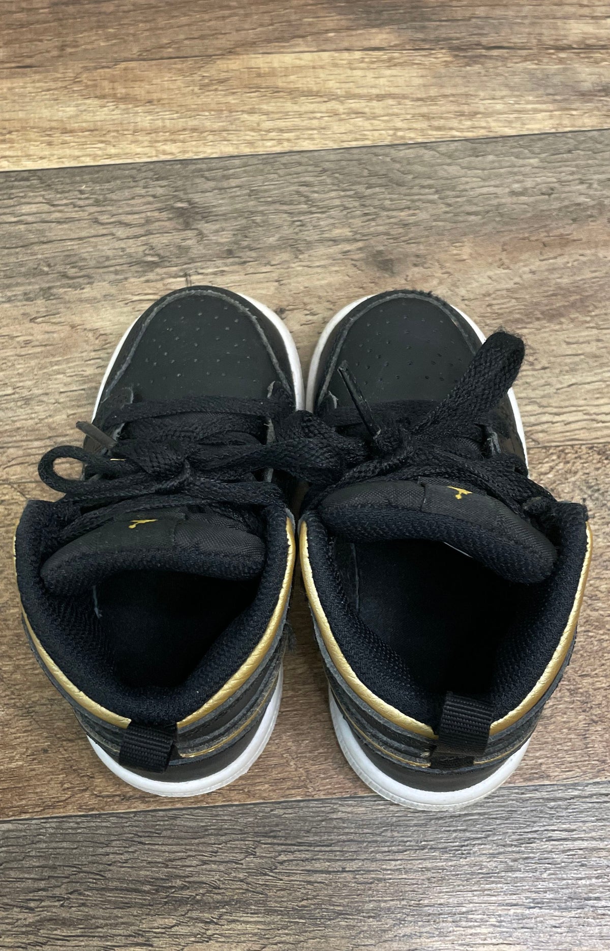 Nike Air Jordan 1 Mid Black Metallic Gold Toddler Sneakers Size 6C