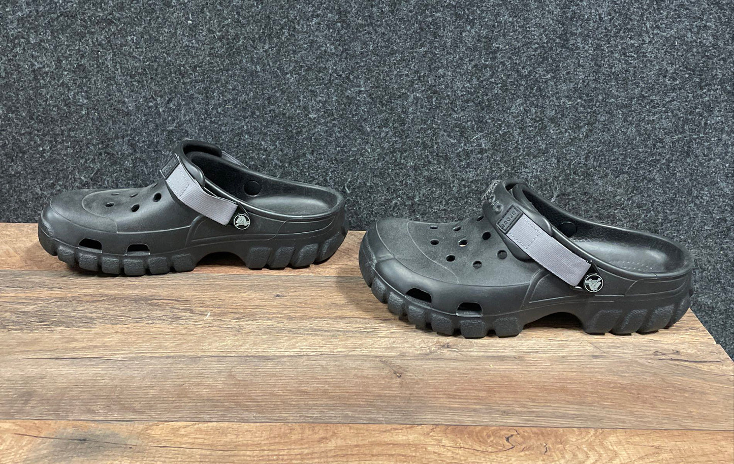 Crocs Offroad Sport Clog Black Sandals Men's 7 Women's 9