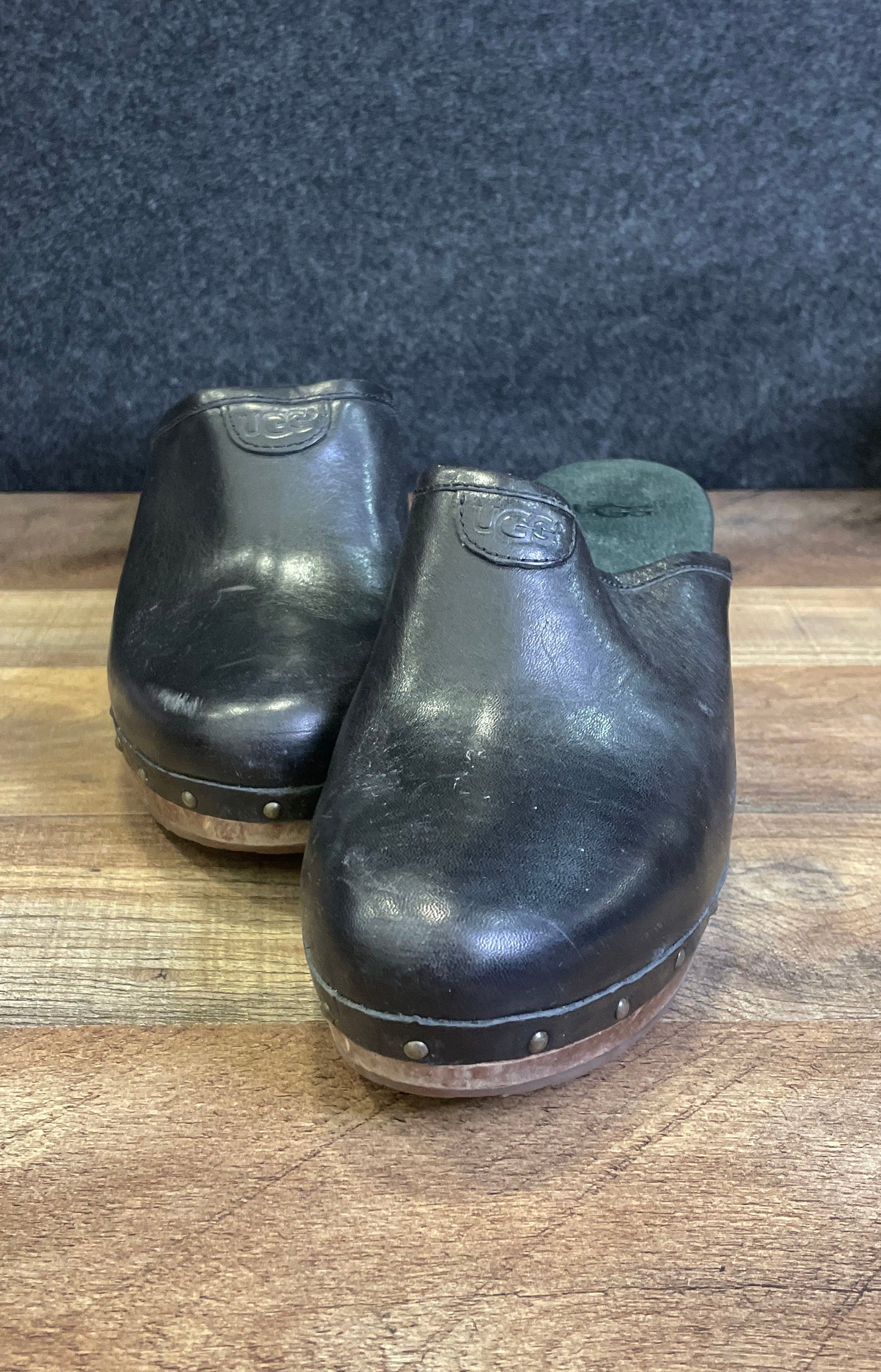 UGG Abbie 3201 Black Leather Studded Wooden Platform Clogs Women's Size 9