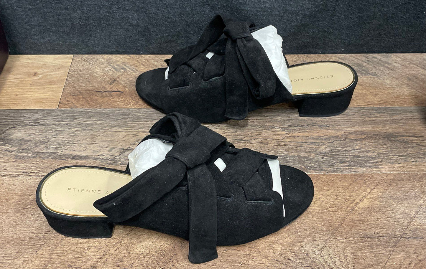 Etienne Aigner Bermuda Black Suede Bow Slide Sandals Women's Size 10 DS