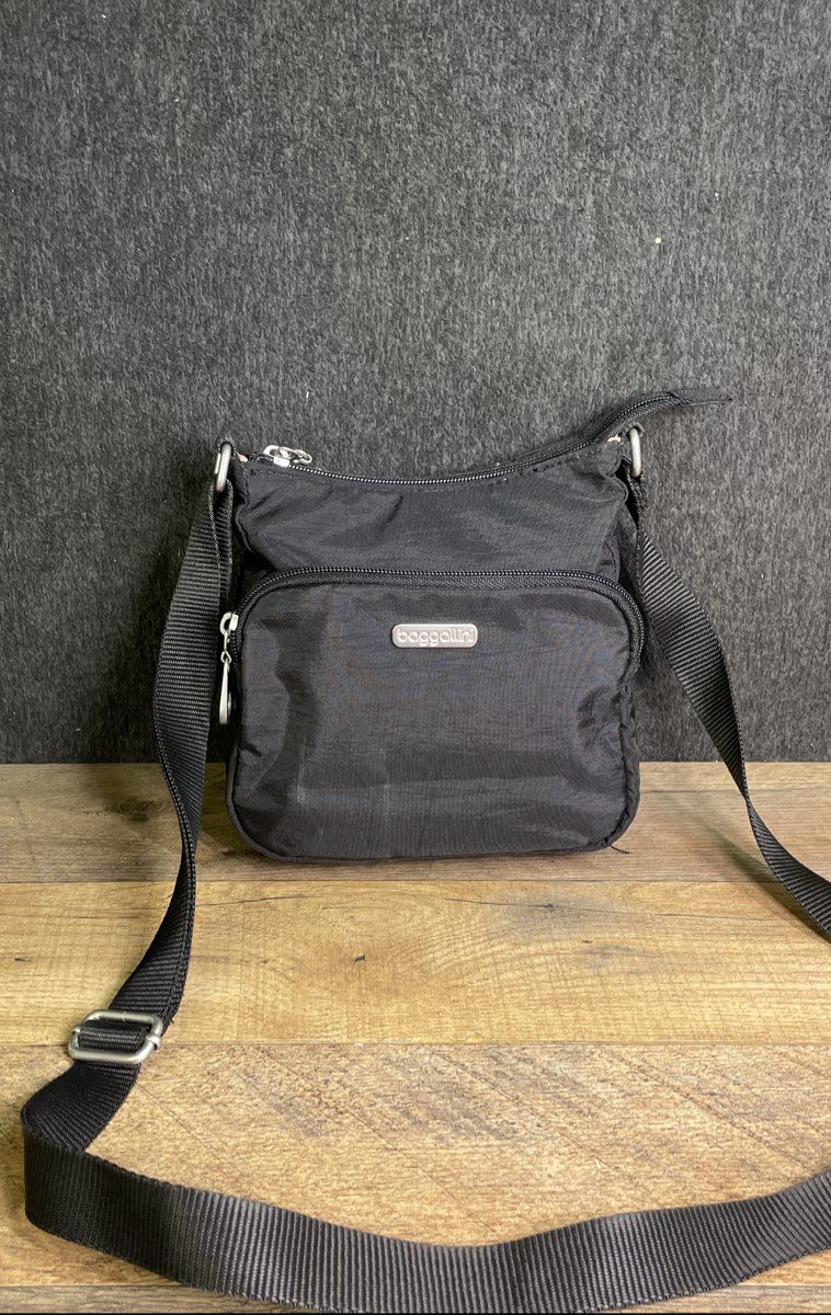 Baggallini Black Nylon Joey Bagg Crossbody Bag Small Silver Hardware