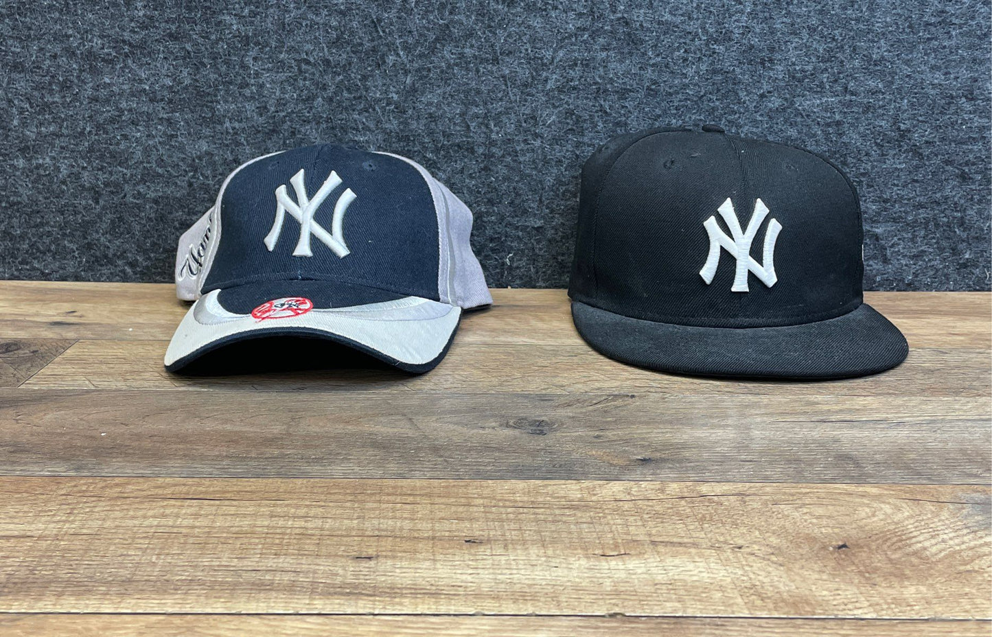 New Era Fan Favorite Men's NY Yankees Caps Lot 2 Black Navy Fitted 7 1/4 OSFA