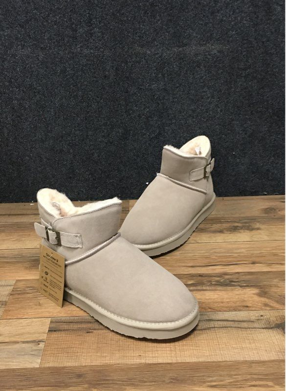 Bearpaw Women's Short Suede Buckle Boots Grey NWT Size 10