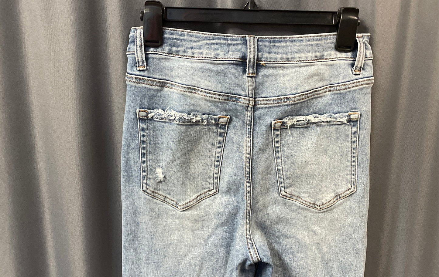 Vervet Blue Women's High Rise Straight Leg Light Wash Distressed Raw Hem Sz 27