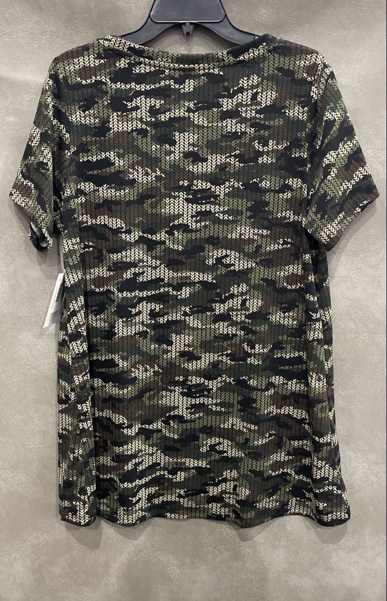 LuLaRoe Women's Christy T Green Camo Geometric V-Neck Short Sleeve Shirt Sz XL