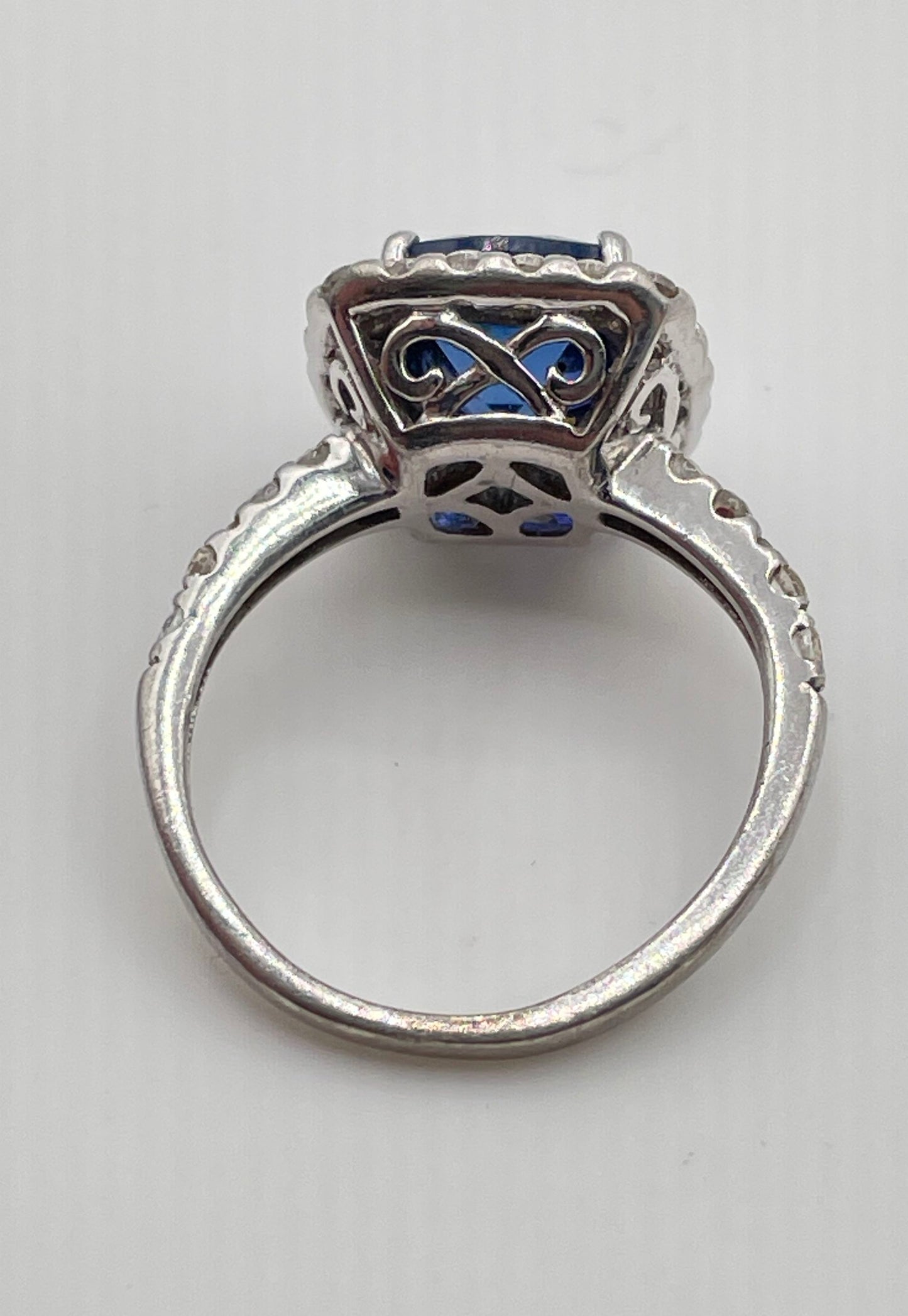925 Sterling Silver White & Blue Sapphire Ring 2.3g