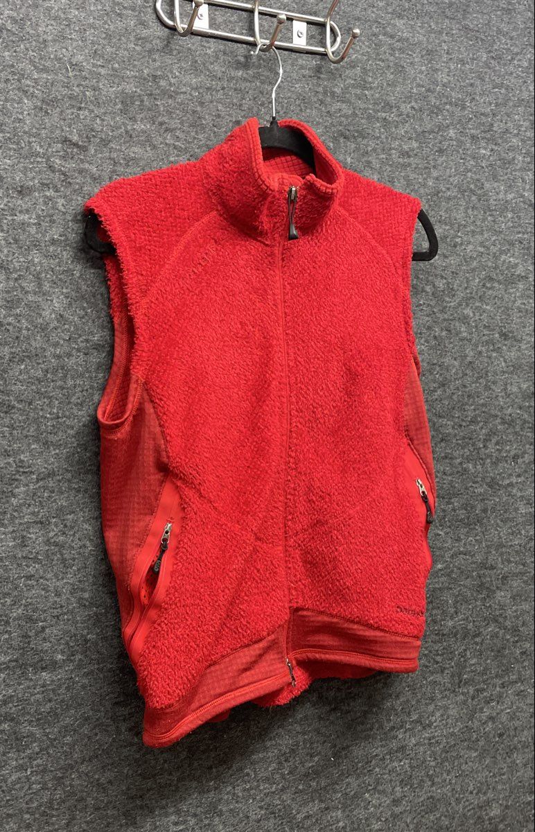 Patagonia Women's Red R3 Hi-Loft Fleece Regulator Vest Full Zip Sz M