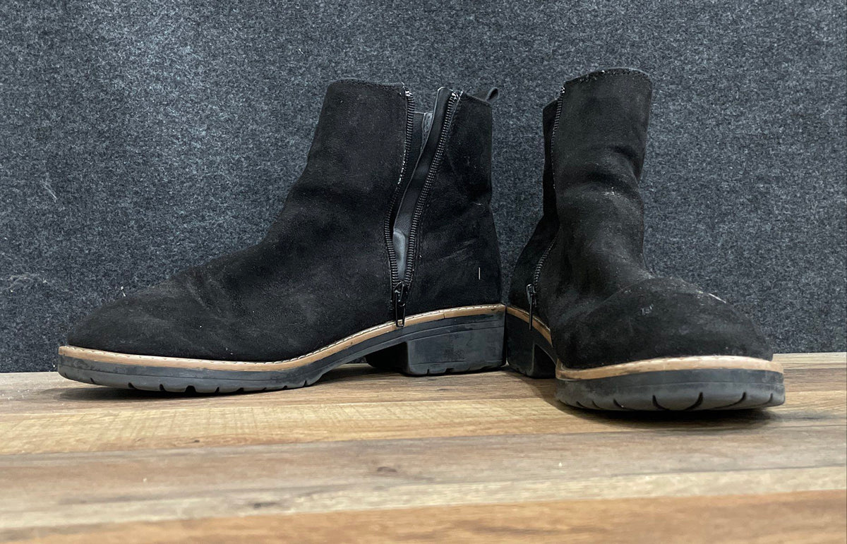 Kayla B Black Faux Suede Side Zip Ankle Boots Women's Size 10M