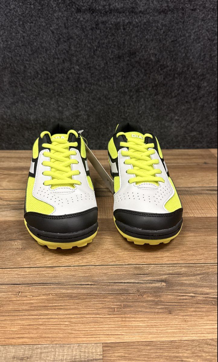 Diadora Yellow White Black Turf Soccer Shoes Women's Size 5.5 NWT