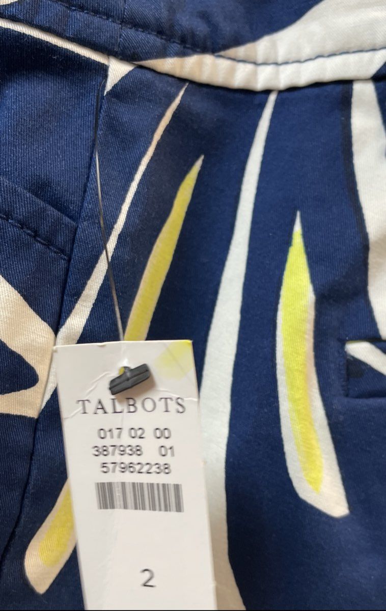 Talbots Women's Perfect Short 10.5 In Navy Blue Tropical Leaf Print NWT Sz 2